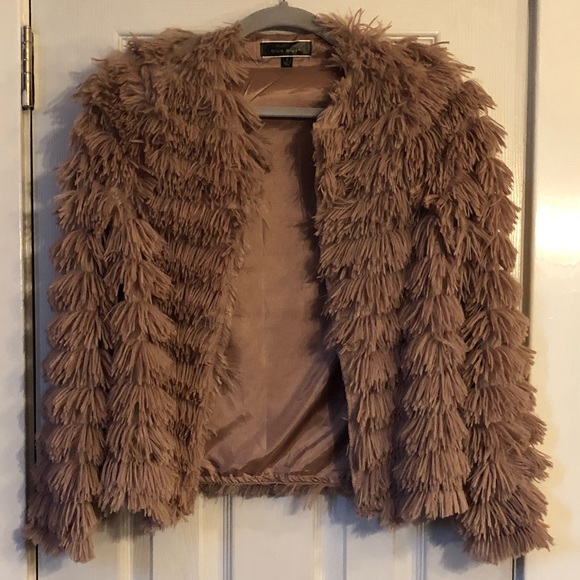 ✨2 Left✨Light Weight Faux Fur Jacket - Picture 2 of 3